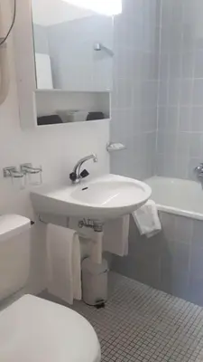 Ein Badezimmer in der Unterkunft Hostellerie d'Orzival