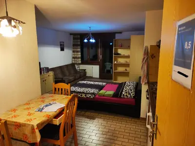 Ein Sitzbereich in der Unterkunft Gemmi apartment Inden Leukerbad