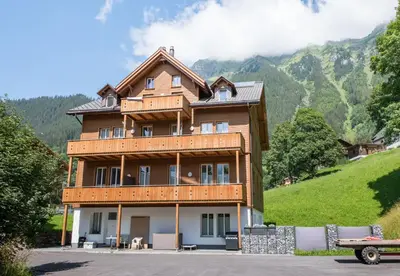 Ein allgemeiner Bergblick oder ein Berglick von der Ferienwohnung aus