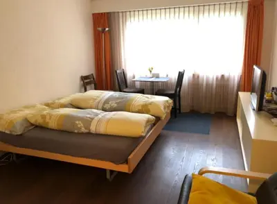 Ein Bett oder Betten in einem Zimmer der Unterkunft Mountain Apartments Zermatt Studio Nr 4