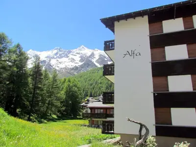 Ein allgemeiner Bergblick oder ein Berglick von der Ferienwohnung aus