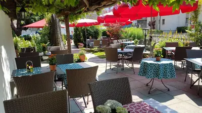 Ein Garten an der Unterkunft Hotel Restaurant Hirschen