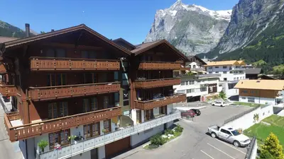 Ein allgemeiner Bergblick oder ein Berglick von der Ferienwohnung aus