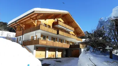 Das Gebäude in dem sich die Ferienwohnung befindet