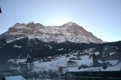 Ein allgemeiner Bergblick oder ein Berglick von der Ferienwohnung aus