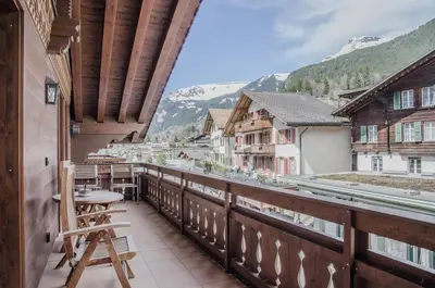 Ein allgemeiner Bergblick oder ein Berglick von der Ferienwohnung aus