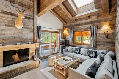 Ein Sitzbereich in der Unterkunft Chalet Skyfall by Mrs Miggins