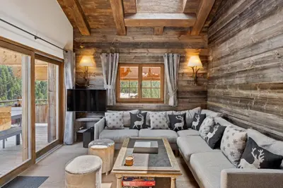 Ein Sitzbereich in der Unterkunft Chalet Skyfall by Mrs Miggins