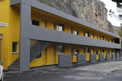 Das Gebäude in dem sich das Hotel befindet