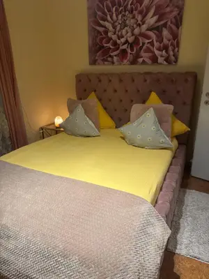Ein Bett oder Betten in einem Zimmer der Unterkunft Bahnhof West Apartments