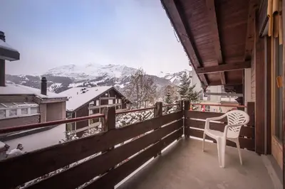 Ein allgemeiner Bergblick oder ein Berglick von der Ferienwohnung aus