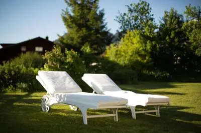 Ein Garten an der Unterkunft Sonnegg Hotel