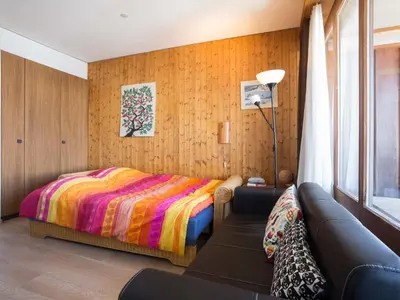 Ein Bett oder Betten in einem Zimmer der Unterkunft Apartment Greppon 17 by Interhome