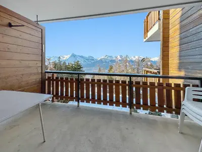 Ein allgemeiner Bergblick oder ein Berglick von der Ferienwohnung aus