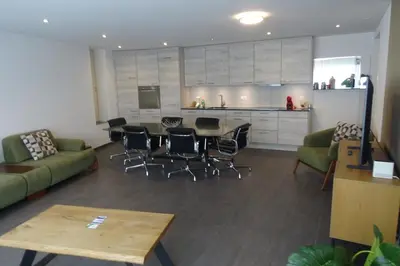 Küche/Küchenzeile in der Unterkunft The Golf apartments
