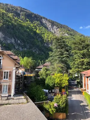 Ein allgemeiner Bergblick oder ein Berglick von der Ferienwohnung aus