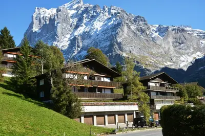 Ein allgemeiner Bergblick oder ein Berglick von der Ferienwohnung aus