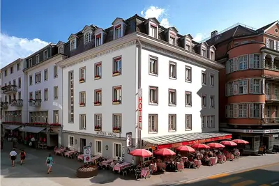 Das Gebäude in dem sich das Hotel befindet