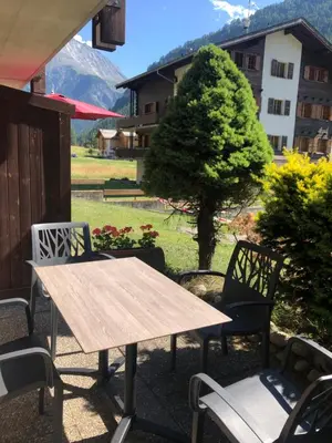 Ein allgemeiner Bergblick oder ein Berglick von der Ferienwohnung aus