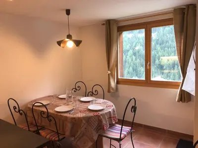 Ein Sitzbereich in der Unterkunft Au Pied des Pistes B 04