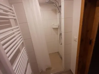 Ein Badezimmer in der Unterkunft Apartment Kari's Schüür by Interhome