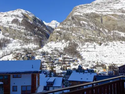 Ein allgemeiner Bergblick oder ein Berglick von der Ferienwohnung aus