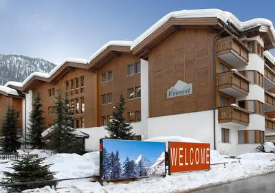 Ein allgemeiner Bergblick oder ein Berglick von der Ferienwohnung aus