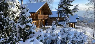 Chalet familial traditionnel im Winter