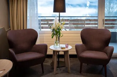 Ein Sitzbereich in der Unterkunft Sunstar Hotel & SPA Grindelwald