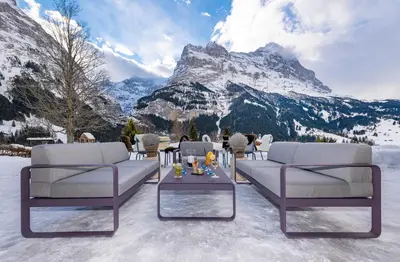 Ein allgemeiner Bergblick oder ein Berglick von des Hotels aus