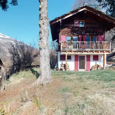 Idyllic chalet in Evolène