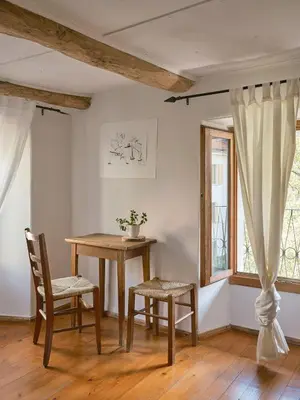 Ein Sitzbereich in der Unterkunft Osteria Grütli con alloggio