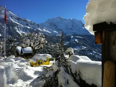 Hotel Bellevue - Traditional Swiss Hideaway im Winter