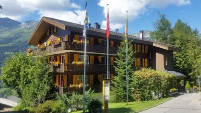 Ein allgemeiner Bergblick oder ein Berglick von des Hotels aus