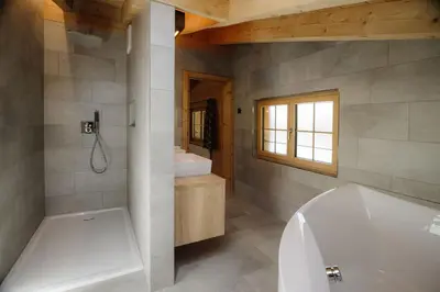 Ein Badezimmer in der Unterkunft Bodehüttli