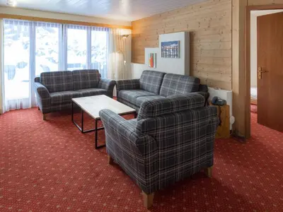 Ein Sitzbereich in der Unterkunft Apartment Chalet Abendrot apARTments-32 by Interhome