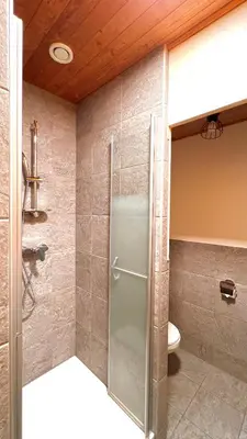 Ein Badezimmer in der Unterkunft Family & Mountain Lodge C'est la Vie