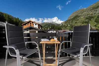 Ein allgemeiner Bergblick oder ein Berglick von der Ferienwohnung aus