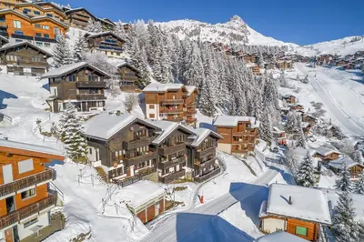 Mitenand Attika im Winter