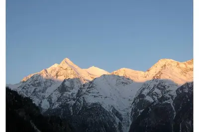 Ein allgemeiner Bergblick oder ein Berglick von der Ferienwohnung aus