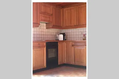 Küche/Küchenzeile in der Unterkunft Alpia 26 - Zwei Zimmerwohnung in traditionellem Walliser Haus