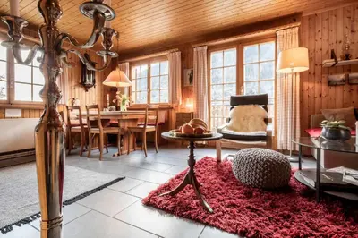 Ein Sitzbereich in der Unterkunft Chalet Annabelle