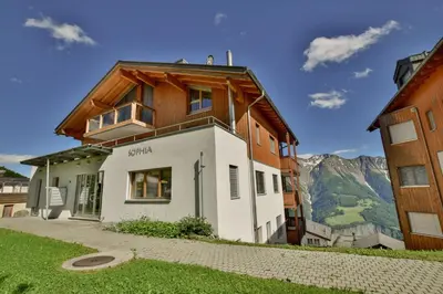 Ein allgemeiner Bergblick oder ein Berglick von der Ferienwohnung aus