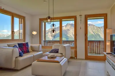 Ein allgemeiner Bergblick oder ein Berglick von der Ferienwohnung aus