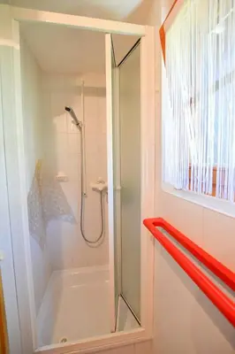 Ein Badezimmer in der Unterkunft Vieux Valais Malisse