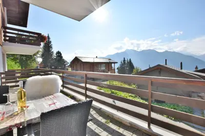 Ein allgemeiner Bergblick oder ein Berglick von der Ferienwohnung aus