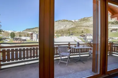 Ein allgemeiner Bergblick oder ein Berglick von der Ferienwohnung aus