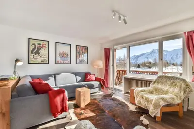 Ein allgemeiner Bergblick oder ein Berglick von der Ferienwohnung aus