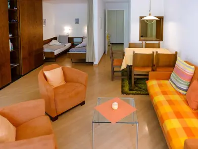 Ein Sitzbereich in der Unterkunft Apartment Ringstrasse Apt 126 by Interhome