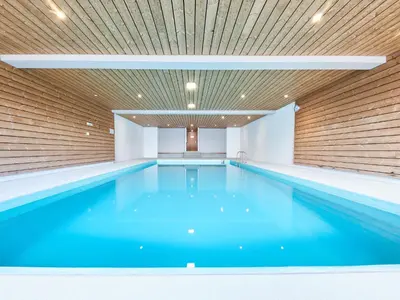 Der Swimmingpool an oder in der Nähe von Studio Le Hameau D002 by Interhome